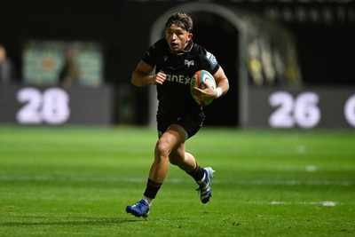 091026 - Dragons RFC v Ospreys - United Rugby Championship - Dan Edwards of Ospreys