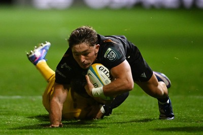 091026 - Dragons RFC v Ospreys - United Rugby Championship - Dan Edwards of Ospreys