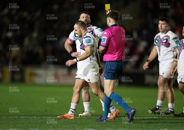 181123 - Dragons RFC v Ospreys - United Rugby Championship - Luke Morgan of Ospreys is given a yellow card by Referee Ben Whitehouse 