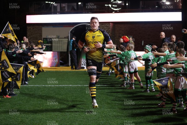 181123 - Dragons RFC v Ospreys - United Rugby Championship - Matthew Screech of Dragons runs out on his 150th cap