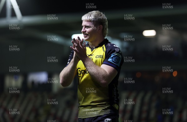 181123 - Dragons RFC v Ospreys - United Rugby Championship - Aaron Wainwright of Dragons 