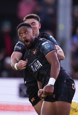 251025 - Newport RFC v Ospreys, United Rugby Championship - Phil Cokanasiga of Ospreys races in to score try