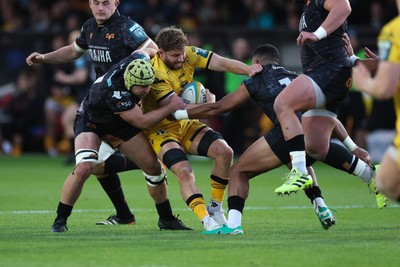 251025 - Newport RFC v Ospreys, United Rugby Championship - Thomas Young of Dragons breaks away