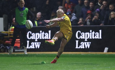251025 - Newport RFC v Ospreys, United Rugby Championship - Tinus de Beer of Dragons misses a penalty late in the game