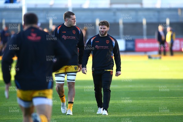 251025 - Dragons RFC v Ospreys - United Rugby Championship - Thomas Young of Dragons warms up before his debut
