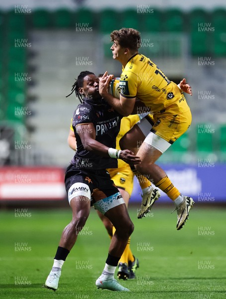 251025 - Newport RFC v Ospreys, United Rugby Championship - Huw Anderson of Dragons wins the ball from Dan Kasende of Ospreys