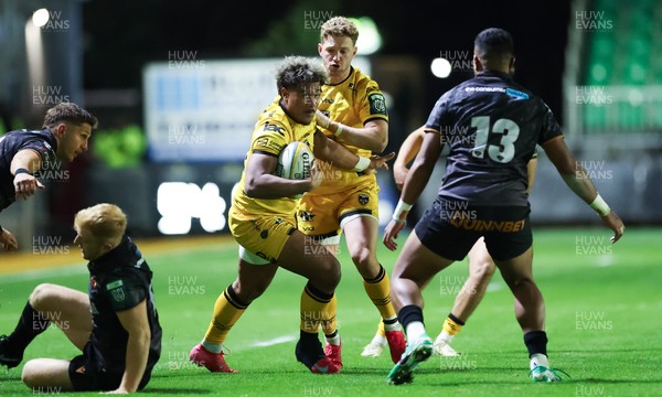 251025 - Newport RFC v Ospreys, United Rugby Championship - Fine Inisi of Dragons looks to attack