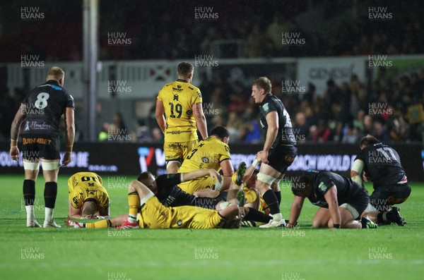 251025 - Newport RFC v Ospreys, United Rugby Championship - Players from both teams at the end of the match