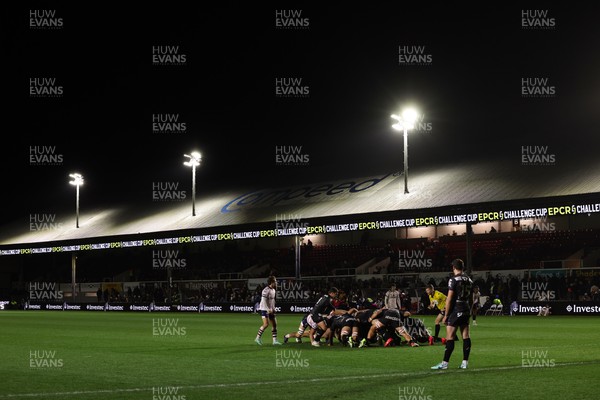 091223  - Dragons RFC v Oyonnax Rugby, EPCR Challenge Cup - Dragons and Oyonnax take a scrum during their Challenge Cup match at Rodney Parade