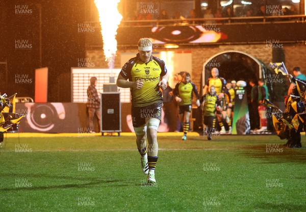010124 - Dragons RFC v Scarlets - United Rugby Championship - Aaron Wainwright of Dragons runs out on his 100th cap