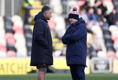 010126 - Dragons RFC v Scarlets - United Rugby Championship - Dragons Head Coach Filo Tiatia and Scarlets Head Coach Dwayne Peel 