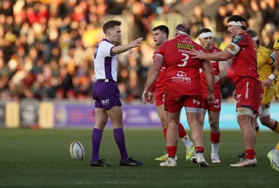 010126 - Dragons RFC v Scarlets - United Rugby Championship - Referee Ben Connor 