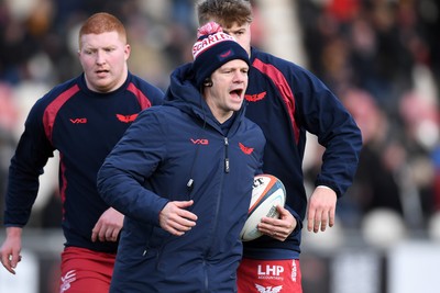 010126 - Dragons RFC v Scarlets - United Rugby Championship - Scarlets head coach, Dwayne Peel