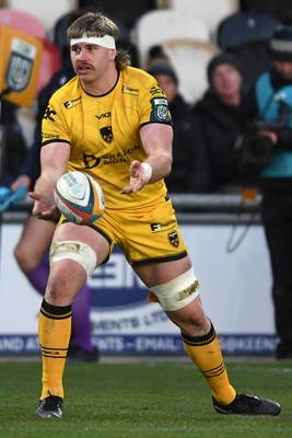 010126 - Dragons RFC v Scarlets - United Rugby Championship - Aaron Wainwright of Dragons