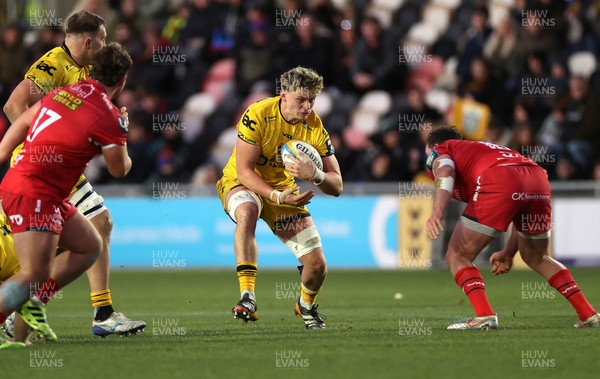 010126 - Dragons RFC v Scarlets - United Rugby Championship - Ryan Woodman of Dragons 