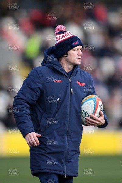 010126 - Dragons RFC v Scarlets - United Rugby Championship - Scarlets head coach, Dwayne Peel