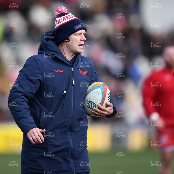 010126 - Dragons RFC v Scarlets - United Rugby Championship - Scarlets head coach, Dwayne Peel