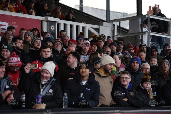 010126 - Dragons RFC v Scarlets - United Rugby Championship - Fans