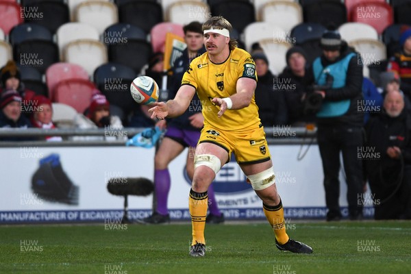 010126 - Dragons RFC v Scarlets - United Rugby Championship - Aaron Wainwright of Dragons