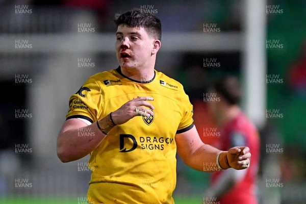 010126 - Dragons RFC v Scarlets - United Rugby Championship - Ollie Burrows of Dragons