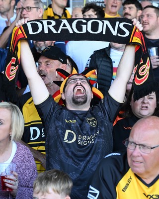 031026 - Dragons RFC v Scarlets - United Rugby Championship - fans