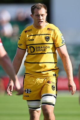 031026 - Dragons RFC v Scarlets - United Rugby Championship - Ben Carter of Dragons