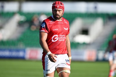 031026 - Dragons RFC v Scarlets - United Rugby Championship - Josh Macleod of Scarlets