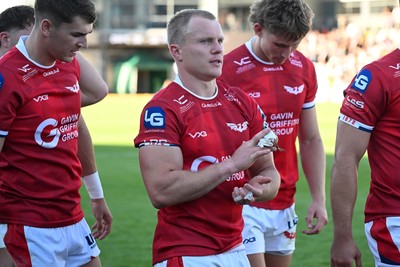 031026 - Dragons RFC v Scarlets - United Rugby Championship - Dejected Blair Murray of Scarlets at full time