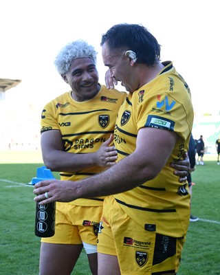 031026 - Dragons RFC v Scarlets - United Rugby Championship - Fine Inisi of Dragons and Robert Hunt of Dragons at full time