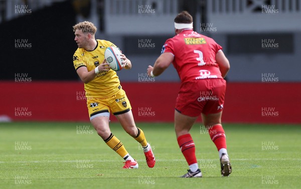 130925 - Dragons RFC v Scarlets - Pre Season Friendly - Angus O�Brien of Dragons 