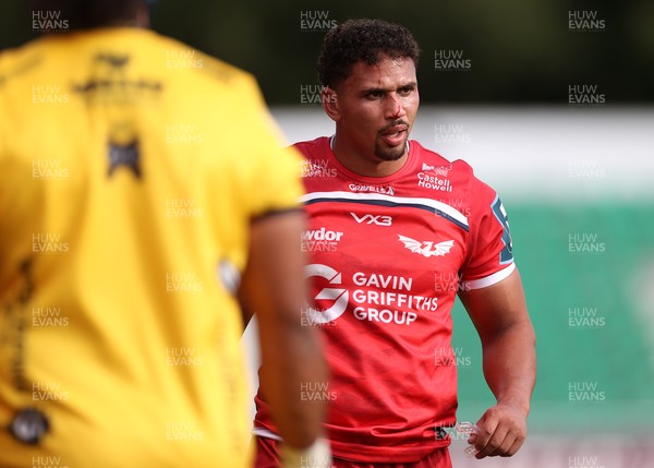 130925 - Dragons RFC v Scarlets - Pre Season Friendly - Dan Davis of Scarlets 