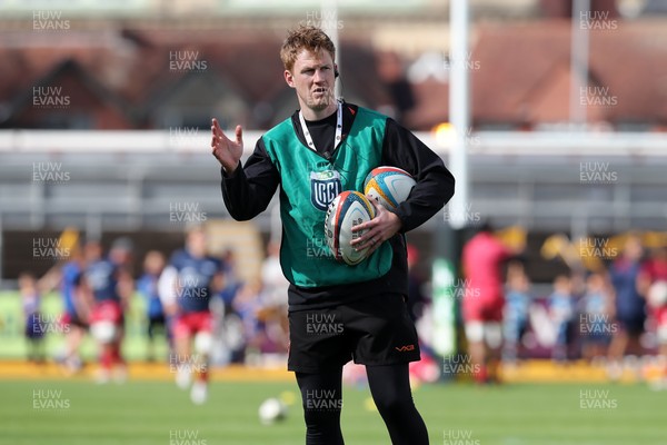 130925 - Dragons RFC v Scarlets - Preseason Friendly - Dragons kicking coach Rhys Patchell