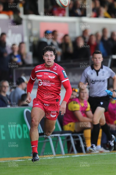 130925 - Dragons RFC v Scarlets - Preseason Friendly - Jac Davies of Scarlets  