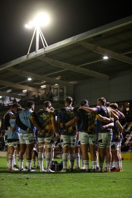 161026 - Dragons RFC v USA Perpignan - European Rugby Challenge Cup - Dragons team huddle