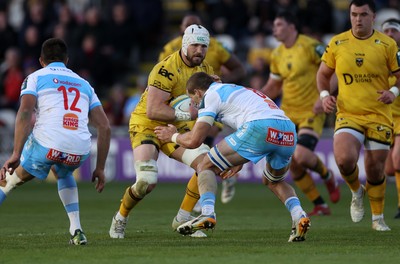 170426 - Dragons v Vodacom Bulls - United Rugby Championship - Harrison Keddie of Dragons is tackled by Cameron Hanekom of Bulls 