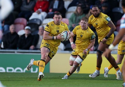 170426 - Dragons v Vodacom Bulls - United Rugby Championship - Elliot Dee of Dragons 