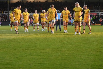 170426 - Dragons RFC v Vodacom Bulls - United Rugby Championship - Dragons run out at the start of the match