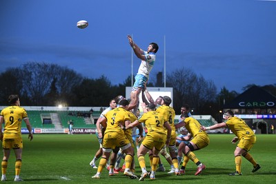 170426 - Dragons RFC v Vodacom Bulls - United Rugby Championship - Ruan Nortje of Bulls wins the line-out