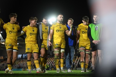 170426 - Dragons RFC v Vodacom Bulls - United Rugby Championship - Harri Keddie of Dragons leads his sides huddle at full time