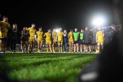 170426 - Dragons RFC v Vodacom Bulls - United Rugby Championship - Harri Keddie of Dragons leads his sides huddle at full time