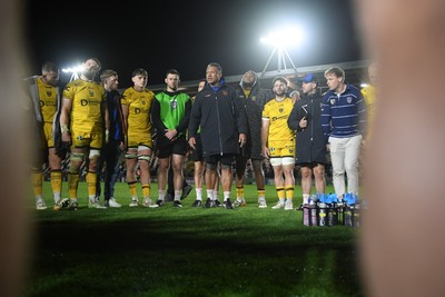 170426 - Dragons RFC v Vodacom Bulls - United Rugby Championship - Dragons head coach, Filo Tiatia leads his sides huddle at full time