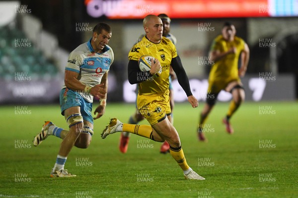 170426 - Dragons RFC v Vodacom Bulls - United Rugby Championship - Jared Rosser of Dragons