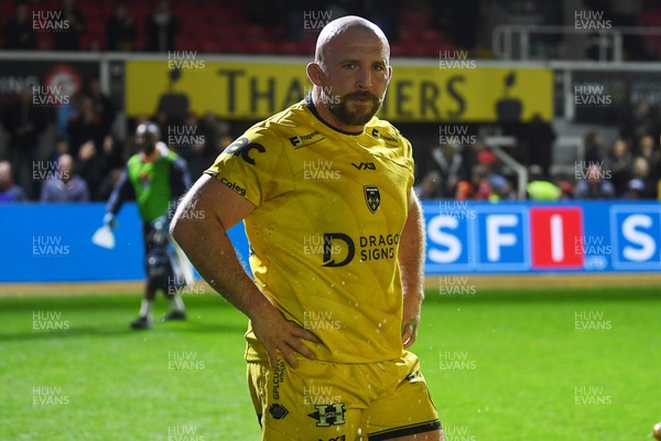170426 - Dragons RFC v Vodacom Bulls - United Rugby Championship - Dejected Dillon Lewis of Dragons at full time