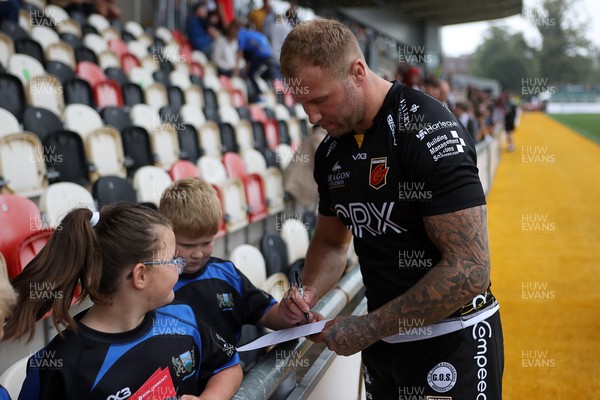190921 - Dragons Rugby Kit Launch - Ross Moriarty  signs autographs