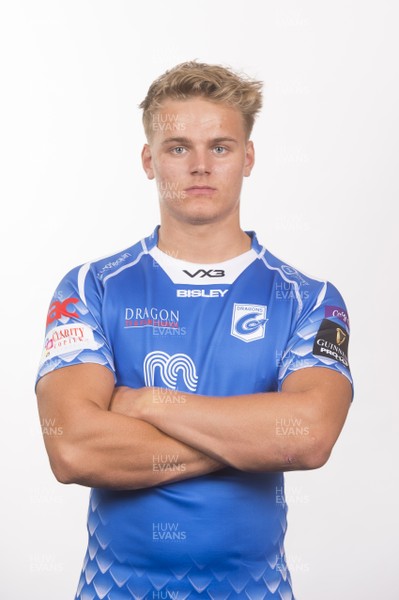 070818 - Dragons Rugby Squad - George Gasson