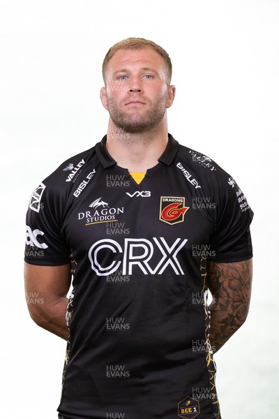 210921 - Dragons Rugby Squad Headshots - Ross Moriarty