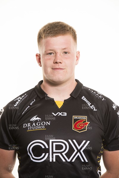 200921 - Dragons Rugby Squad - George Young