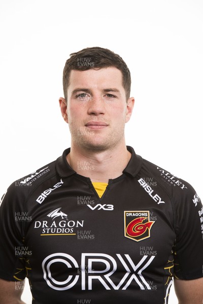 200921 - Dragons Rugby Squad - Owen Jenkins