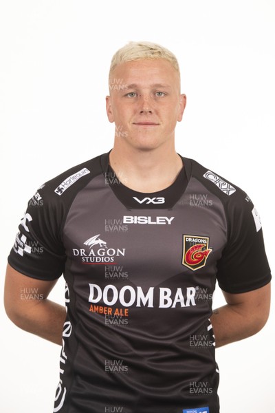 290920 - Dragons Rugby Squad - Ben Fry