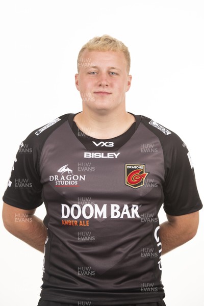 290920 - Dragons Rugby Squad - Harry Fry